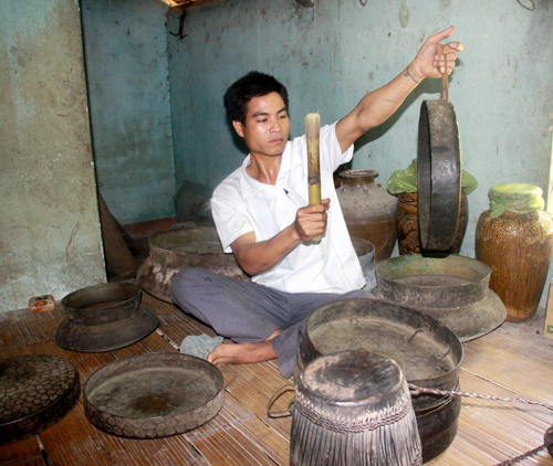 Người giữ báu vật của đồng bào Cor ảnh 1